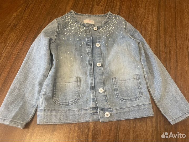 Джинсовка и юбка со стразами