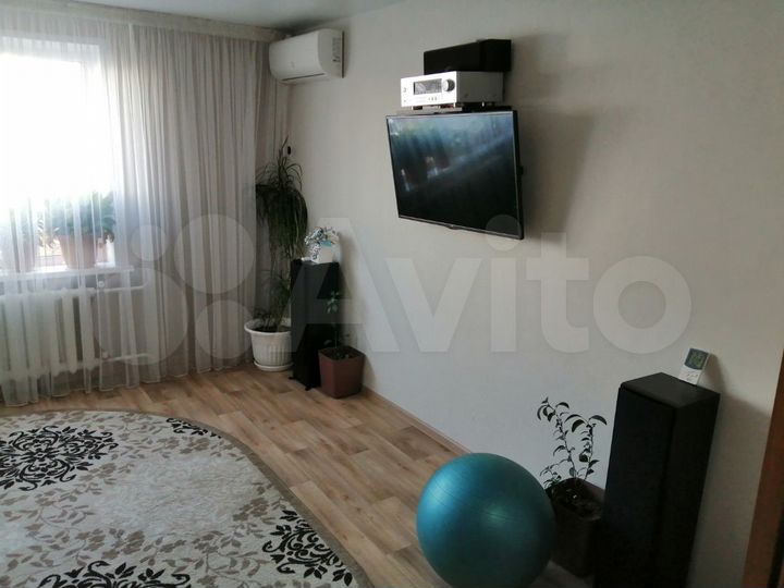 4-к. квартира, 76 м², 2/10 эт.