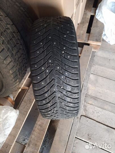Nokian Tyres Hakkapeliitta 8 205/55 R16 94T