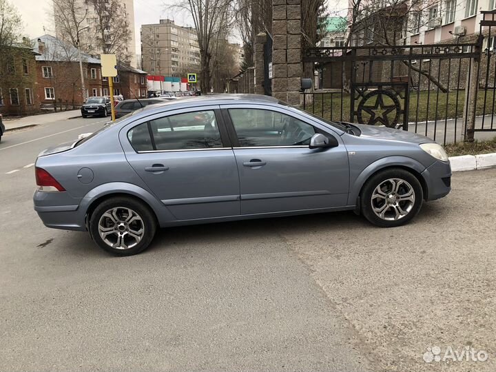 Opel Astra 1.6 МТ, 2008, 280 000 км