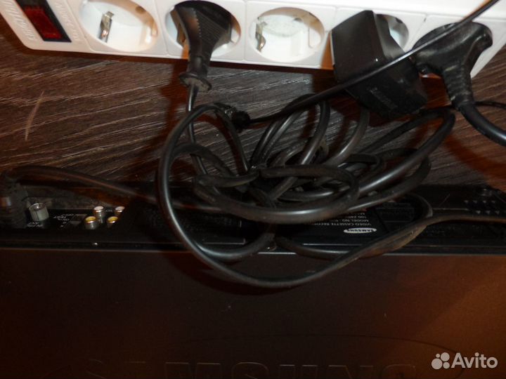 Видеоплеер (видик) Samsung 90-х гг