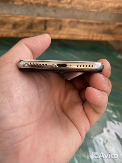 iPhone X, 64 ГБ