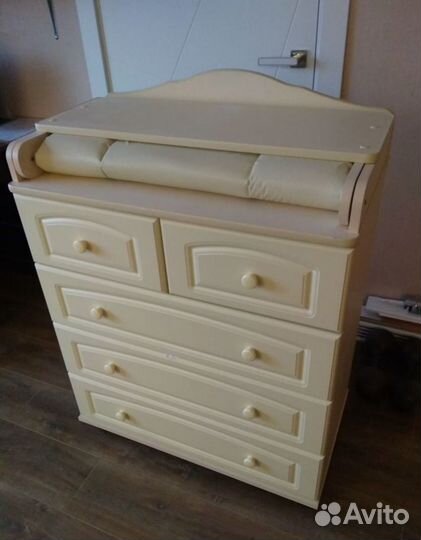 Пеленальный комод с матрасом