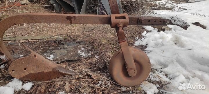 Окучник и плуг конный