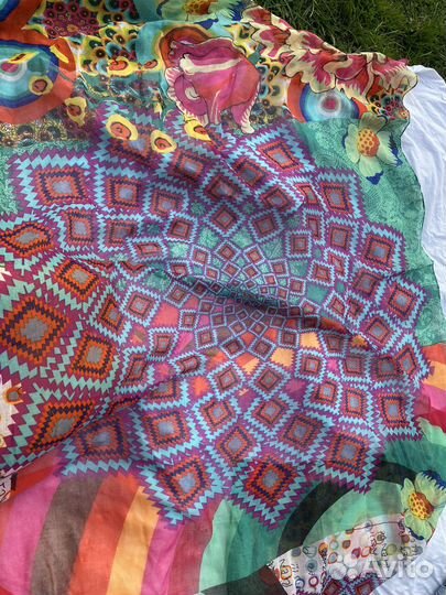 Женские шарфы и платки, guess, L'Occitane