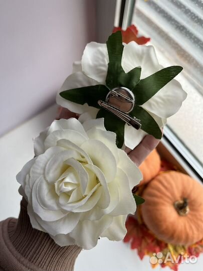 Заколка брошь с большой розой