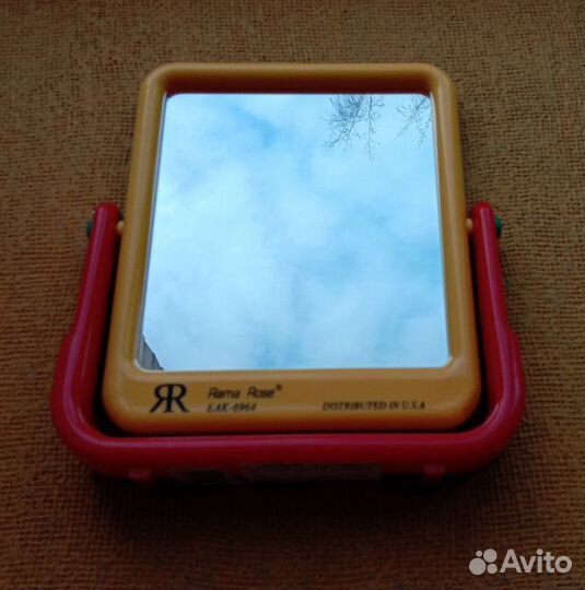 Зеркало квадратное на подставке