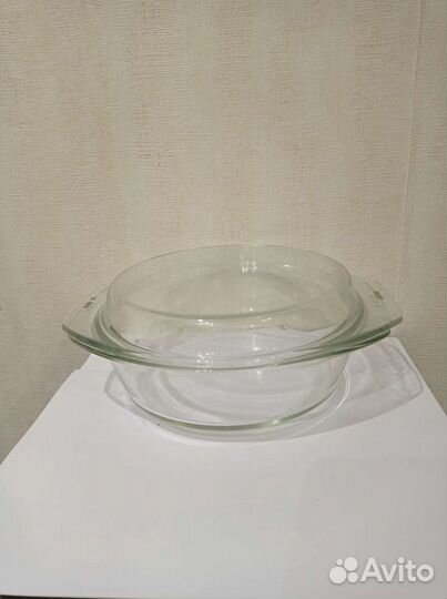 Стеклянная кастрюля
