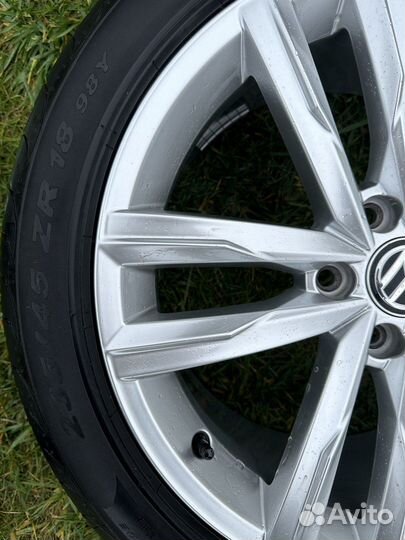 Комплект оригинальных колес R18 Volkswagen