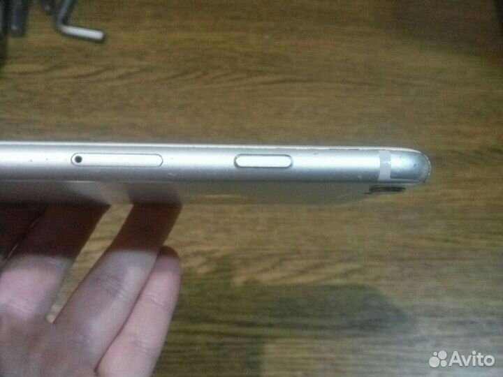 iPhone 6S, 64 ГБ