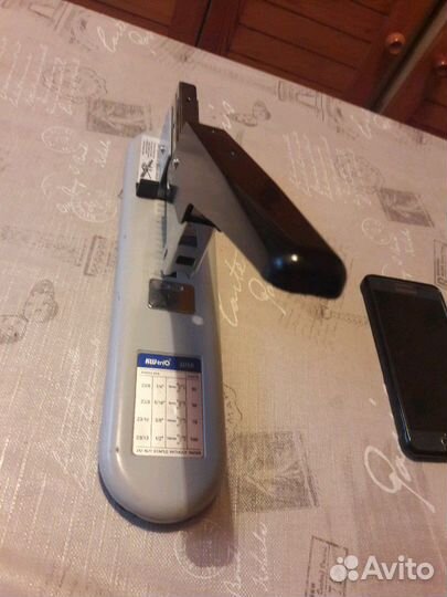 Степлер настольный KW-trio 50SB