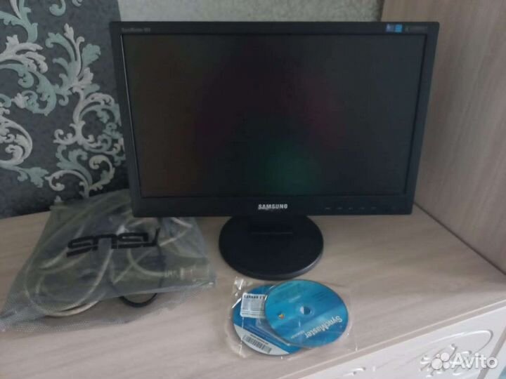Монитор samsung