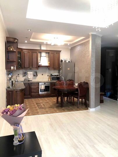 4-к. квартира, 102 м², 4/11 эт.