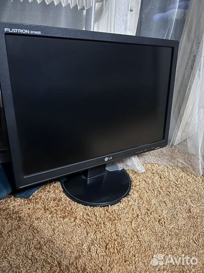 Монитор LG 19 дюймов flatron w1942s