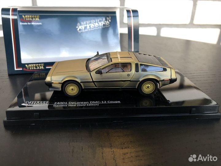 DeLorean DMC 12 coupe gold 1:43 Vitesse