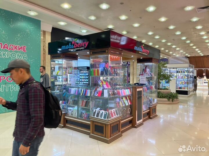 Продавец мобильных аксессуаров