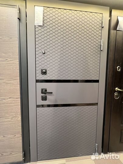Дверь входная новая от производителя