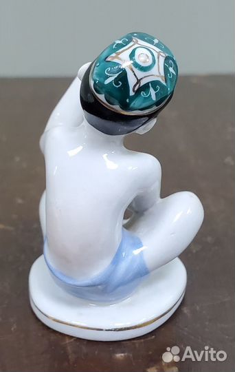 Фарфор Мальчик с виноградом лфз оригинал