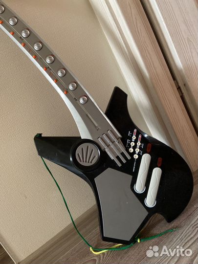 Гитара игрушечная