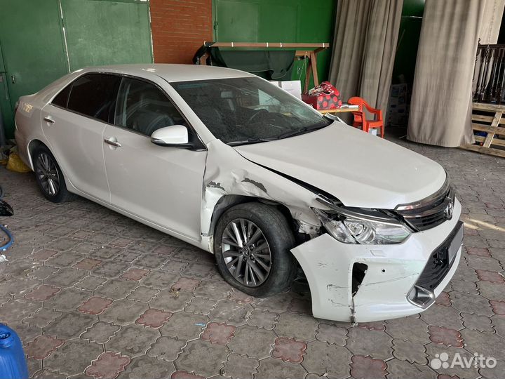 Toyota Camry 2.5 AT, 2016, битый, 122 000 км