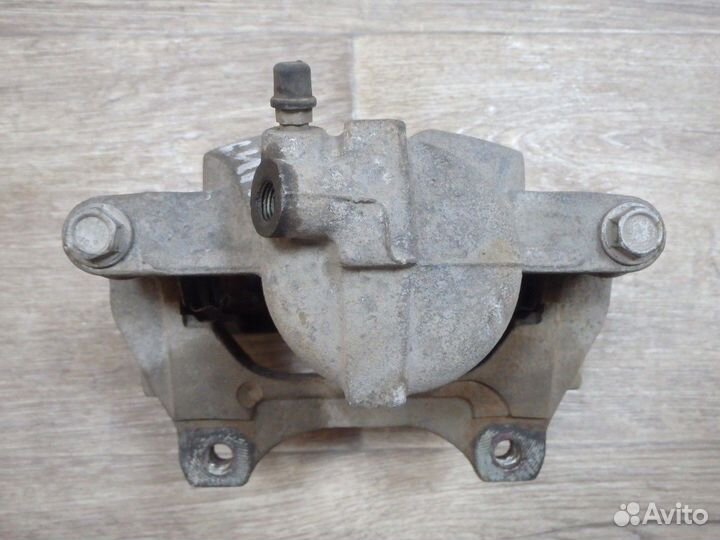 Суппорт тормозной передний левый Albea Альбеа