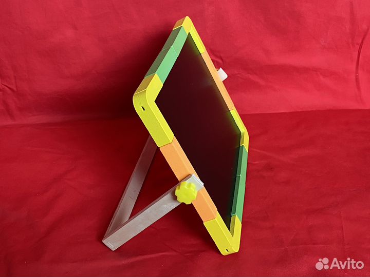 Настольная детская доска мольберт