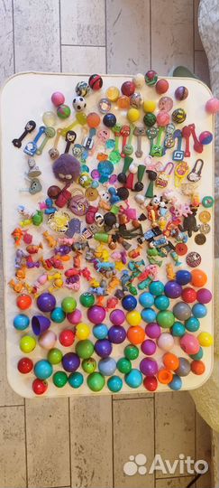 Пакет маленьких игрушек, яйца