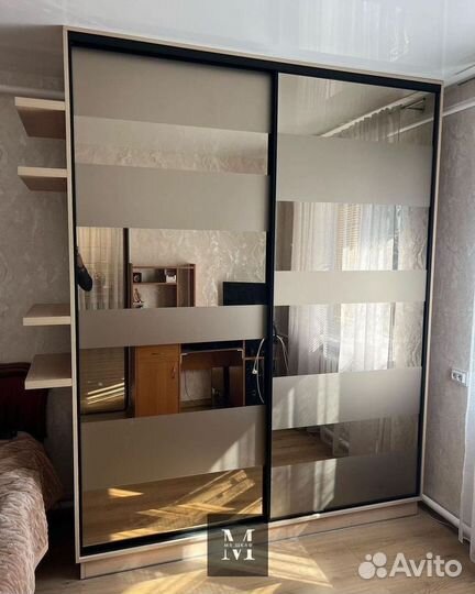 Современный шкаф купе