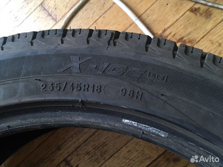 Michelin X-Ice 3 235/45 R18 98H