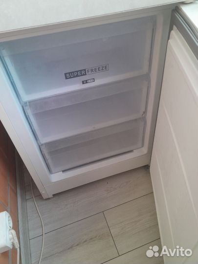 Холодильник whirlpool