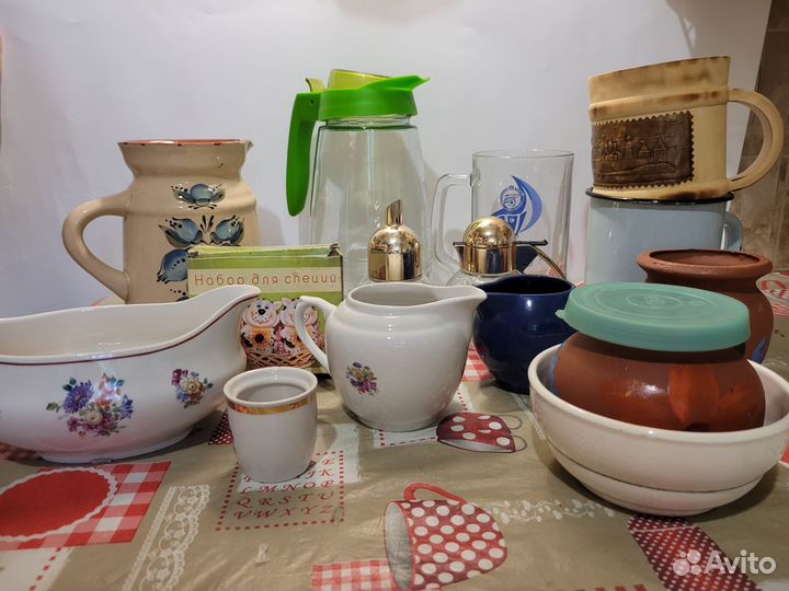 Набор посуды кружки графины вазы