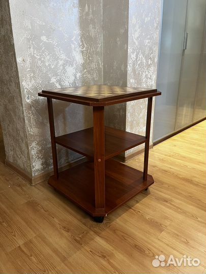 Стол для игры в шахматы