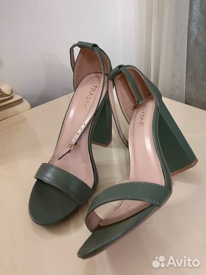 Обувь женская 39 40 размер