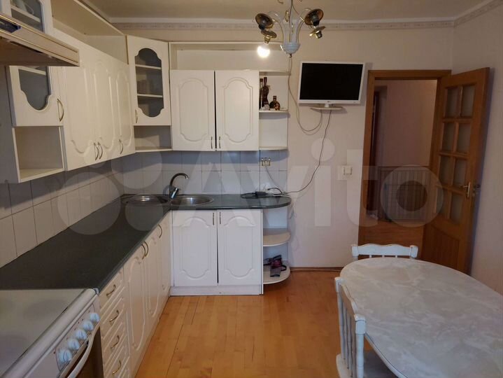 2-к. квартира, 68 м², 8/10 эт.
