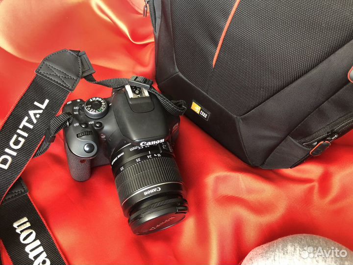 Зеркальный фотоаппарат