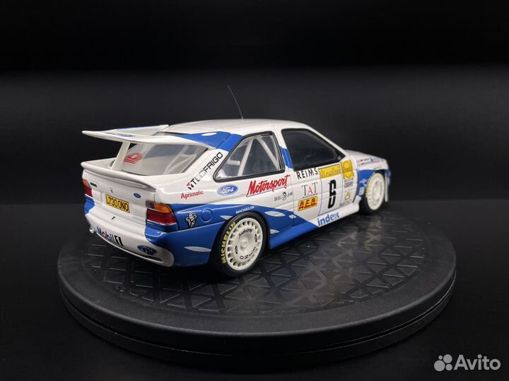 Ford Escort RS Cosworth 1:18 / UTModels-Minichamps