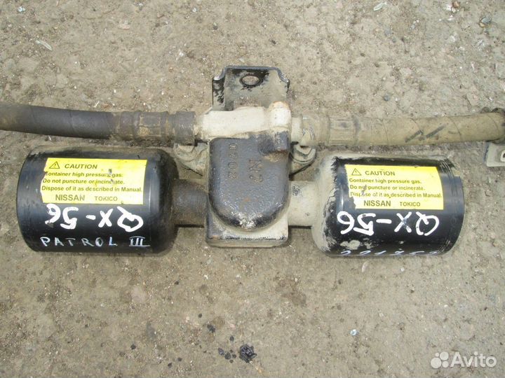 Гидроаккумулятор подвески передний левый