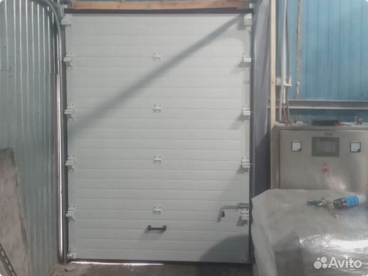 Ворота секционные гаражные