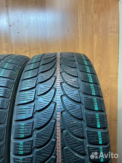 Bridgestone Blizzak LM-80 255/55 R19
