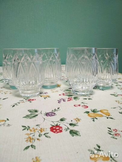 Хрустальные бокалы,подсвечник