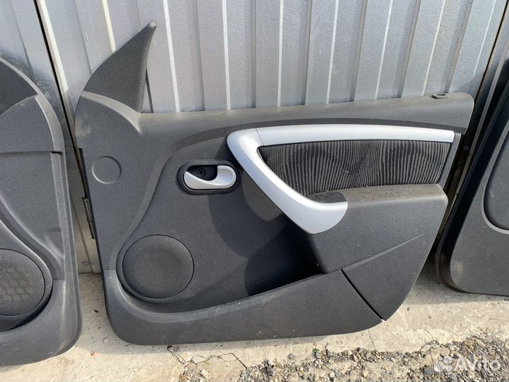 Обшивки дерей (карты) Рено Логан 1 рестайлинг