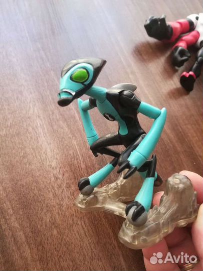 Игрушки из серии Ben 10