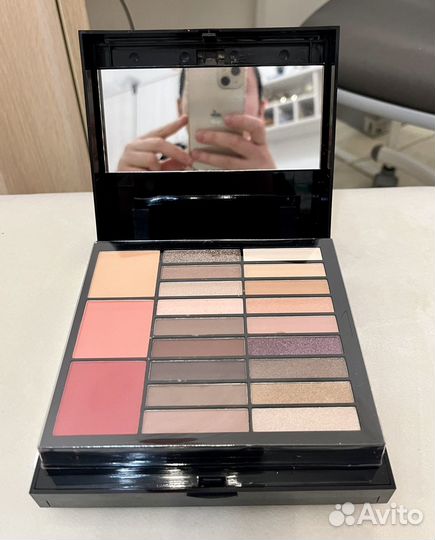 Подарочный набор косметики женский