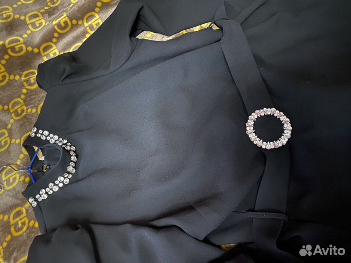 Черное платье