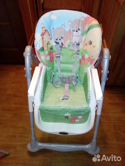 Продам стульчик для кормления Brevi