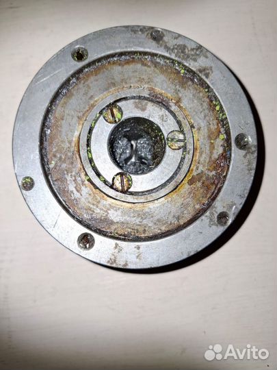 Патрон трехкулачковый