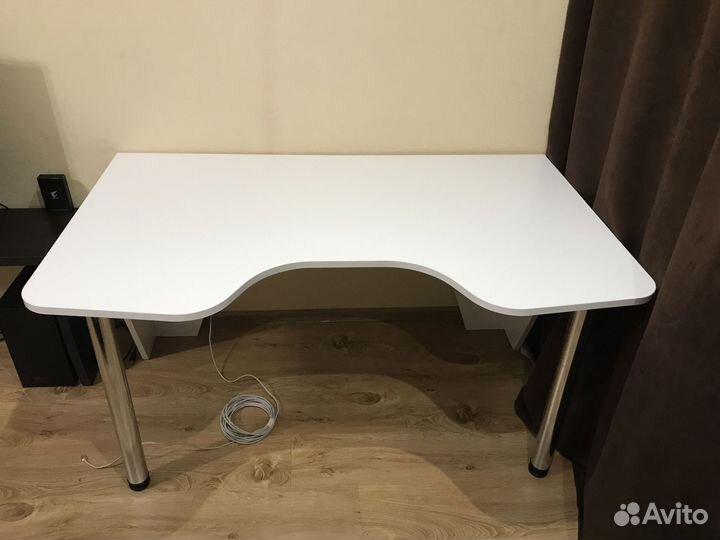 Компьютерный стол геймерский 150 см, белый и венге