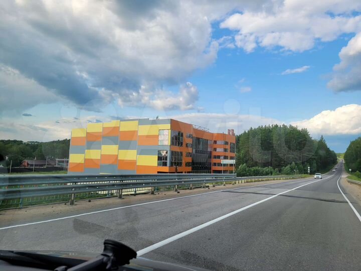 Здание, 4500 м²