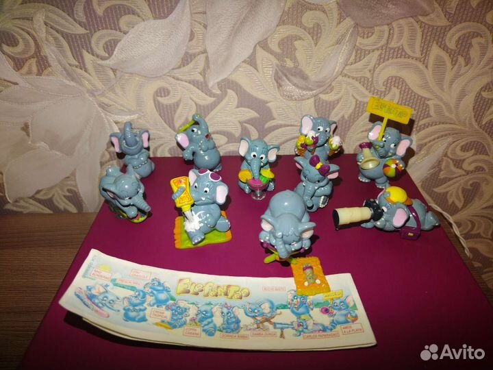 Серия киндер Слоны на пляже