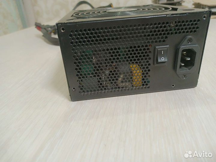 Блок питания Corsair CX750 (80+ Bronze)